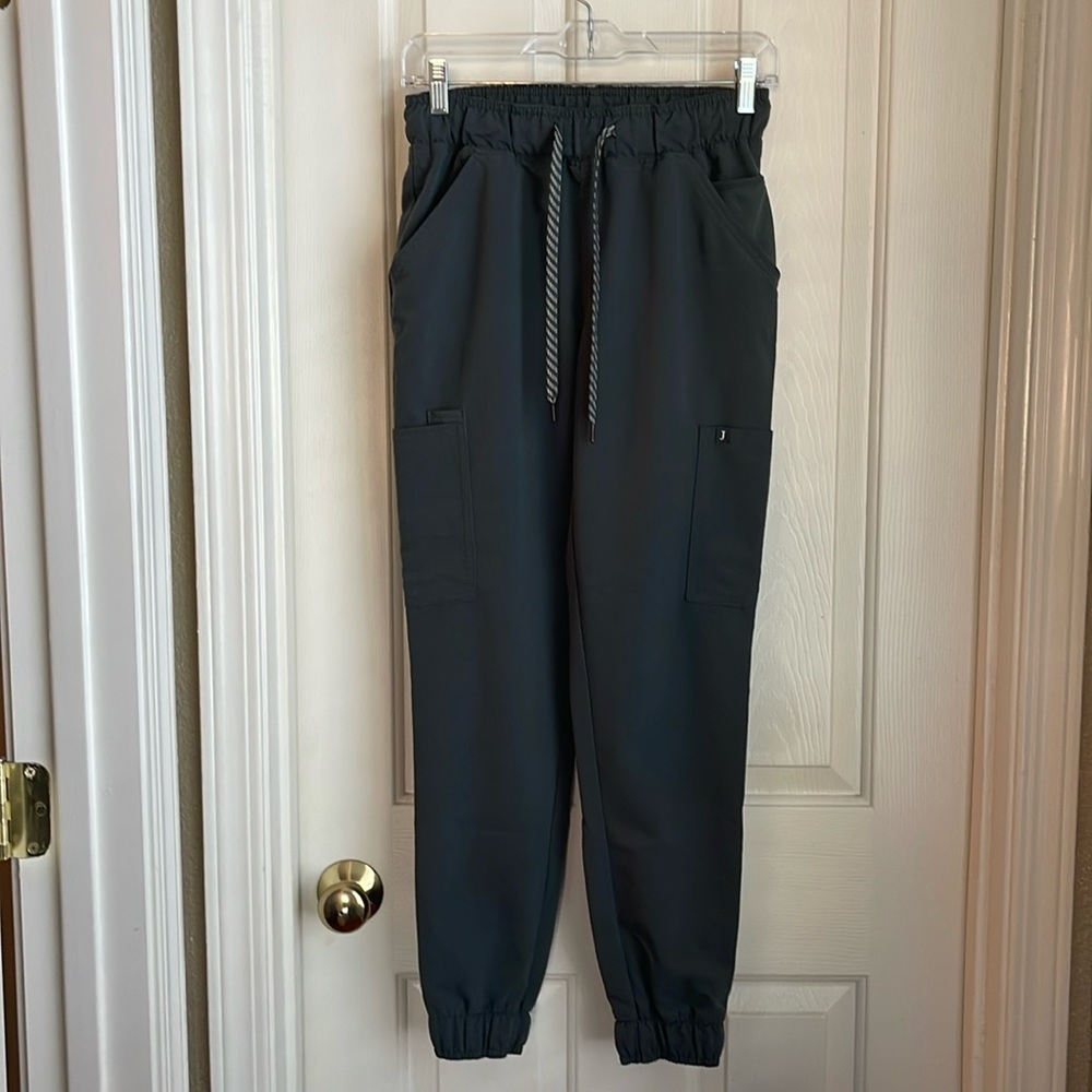 Jaanuu - Hunter Green jogger scrub pants